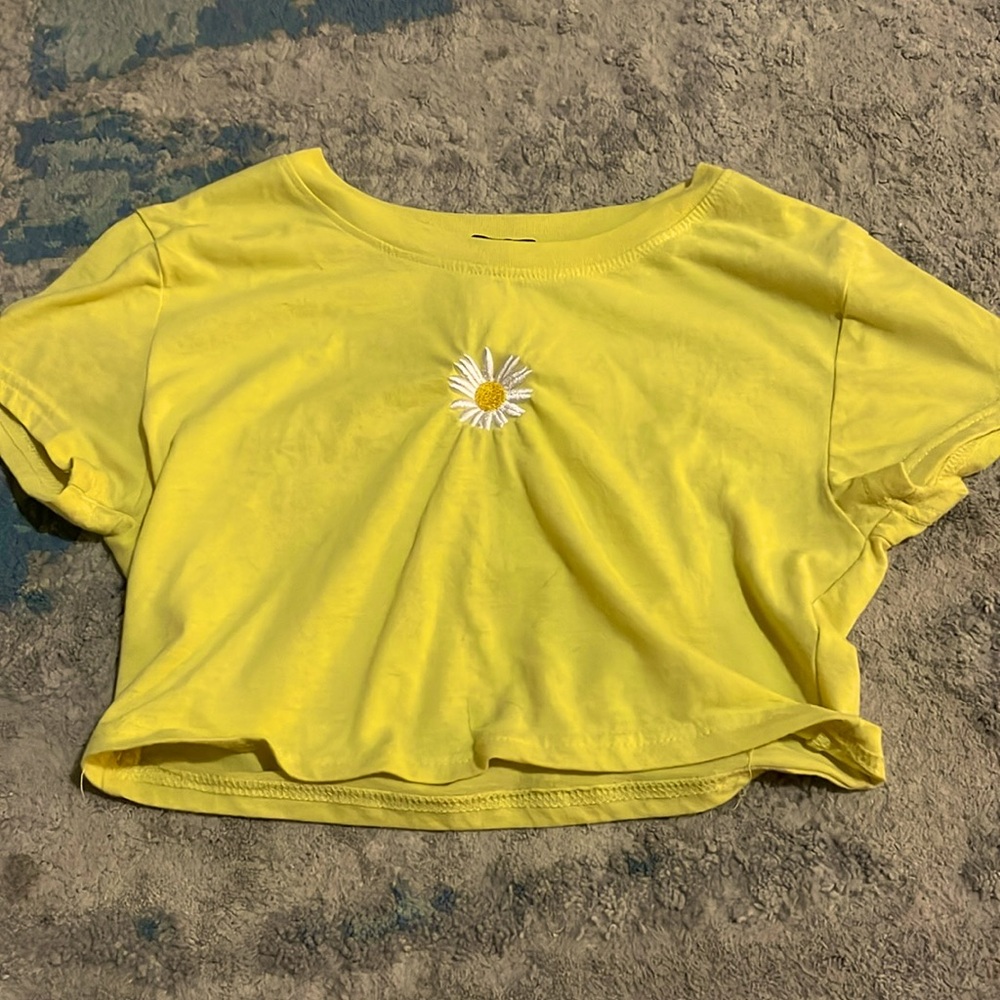 Rue21 crop top yellow sunflower